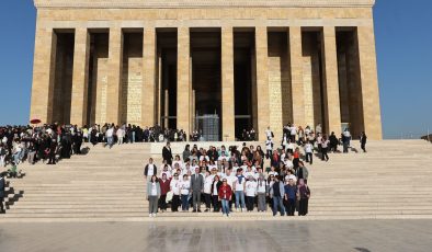 Cumhuriyet’in 102. Yılında muğla’dan 102 kadın anıtkabir’de