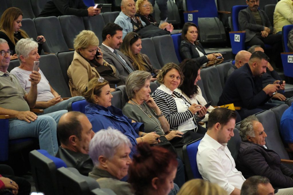 Bodrum belediyesi dmd hastasi eymen icin duzenlenen yardim gecesinde 12 milyon tl toplandi 15