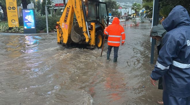 Bodrum’da Şiddetli Fırtına , Metrekareye 45 Kilogram Yağış Düştü