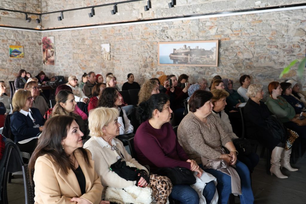 Bodrum belediyesi bodrumda kadin girisimciler icin e ticaret semineri duzenlendi 2
