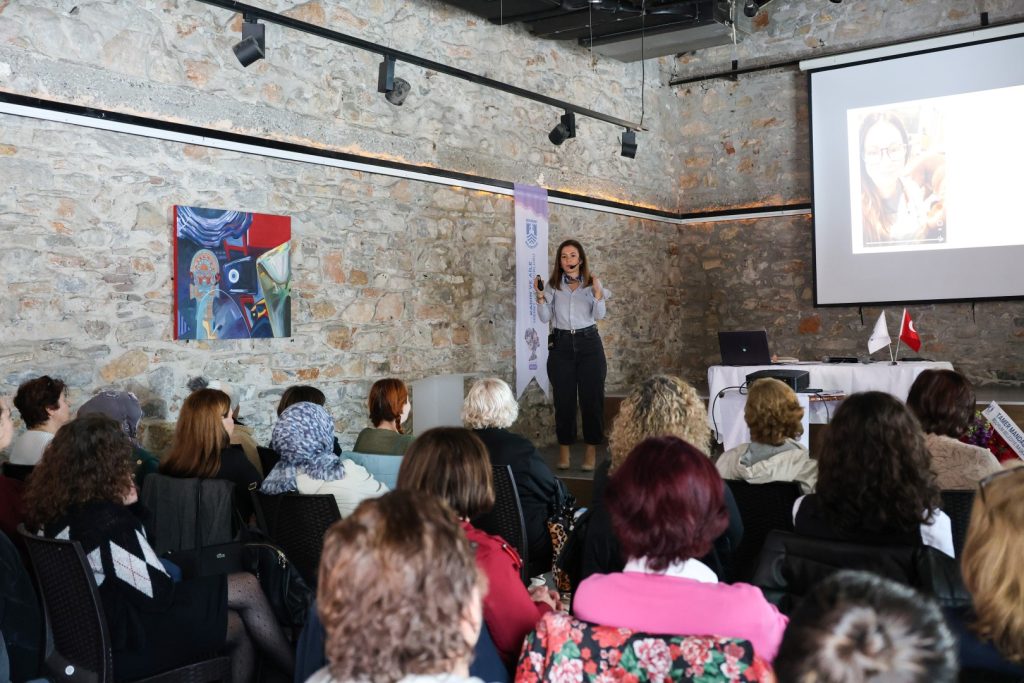 Bodrum belediyesi bodrumda kadin girisimciler icin e ticaret semineri duzenlendi 7