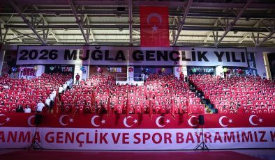 Muğla’da 19 mayıs gençlik ve spor bayramı coşkusu sokaklara taştı: gençlik yürüyüşleri ve konserlere yoğun i̇lgi