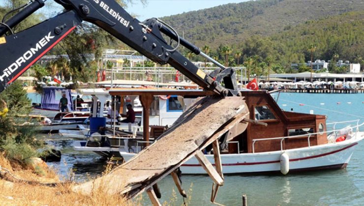 Milas Belediyesi Kaçak İskelelere Geçit Vermiyor: Kazıklı Mahallesi’nde Yıkım Çalışmaları Tamamlandı