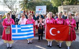 Ege’nin i̇ki yakası kos’ta buluştu: 6. İki yaka kültür festivali dostluk mesajlarıyla tamamlandı