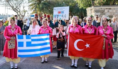 Ege’nin i̇ki yakası kos’ta buluştu: 6. İki yaka kültür festivali dostluk mesajlarıyla tamamlandı