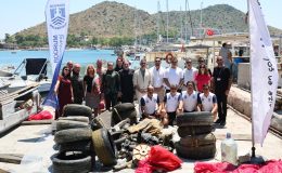 Akyarlar’da denizden 850 kilogram atık çıkarıldı
