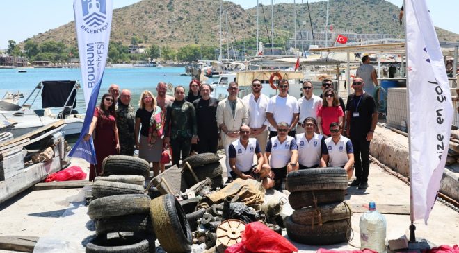 Akyarlar’da Denizden 850 Kilogram Atık Çıkarıldı