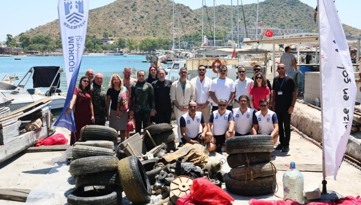 Akyarlar’da Denizden 850 Kilogram Atık Çıkarıldı