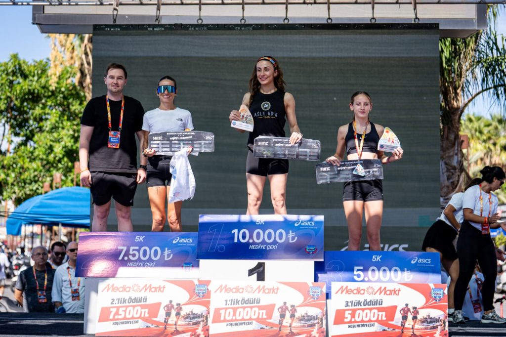 9. Uluslararasi bodrum yari maratonu tamamlandi 1