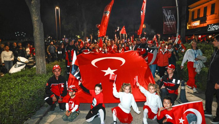 Bodrum’da Cumhuriyet Bayramı’nda Yer Gök Kırmızı Beyaz