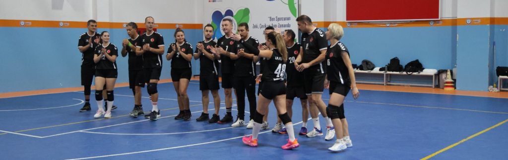 Cumhuriyet kupası’nda (29 ekim) büyükşehir personeli sahada buluştu 1 Cumhuriyet kupasinda buyuksehir personeli sahada bulustu 5 e1793356842645