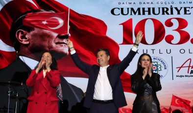 Muğla’da Cumhuriyet’in 103. Yılı Binlerce Kişinin Katılımıyla Kutlandı