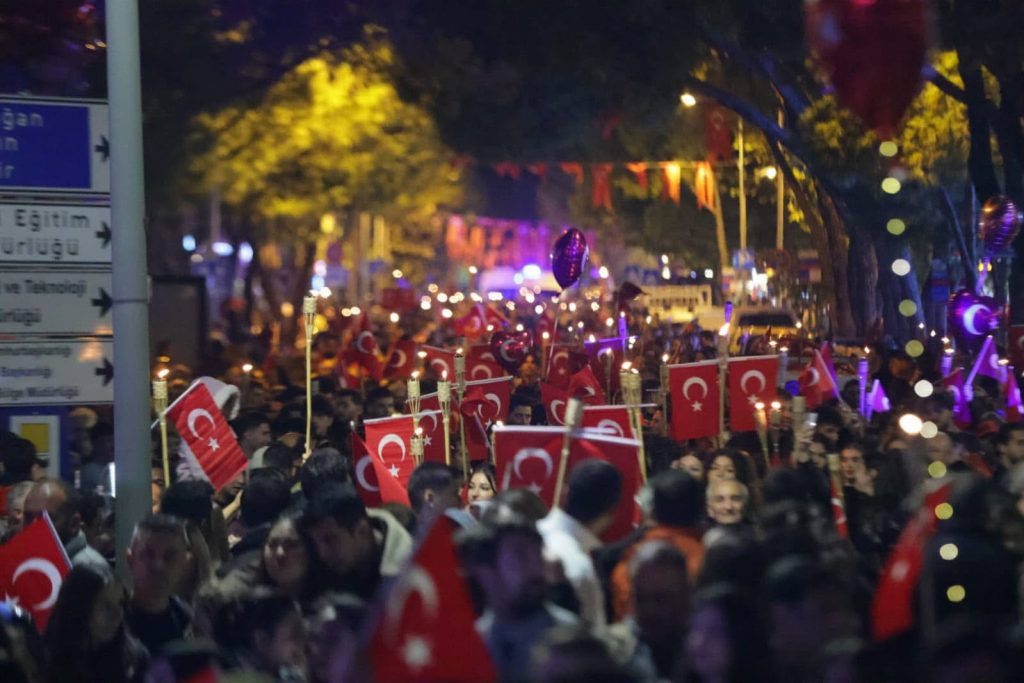 Muglada cumhuriyetin 103. Yili binlerce kisinin katilimiyla kutlandi 9